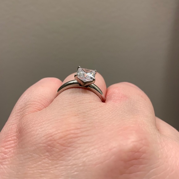 Diamonique ring - Picture 3 of 3